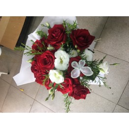 БУКЕТ РОЗИ И ЕУСТОМА